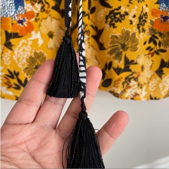 Saloni Long Sleeve Silk Floral Top - Picture 5 of 7